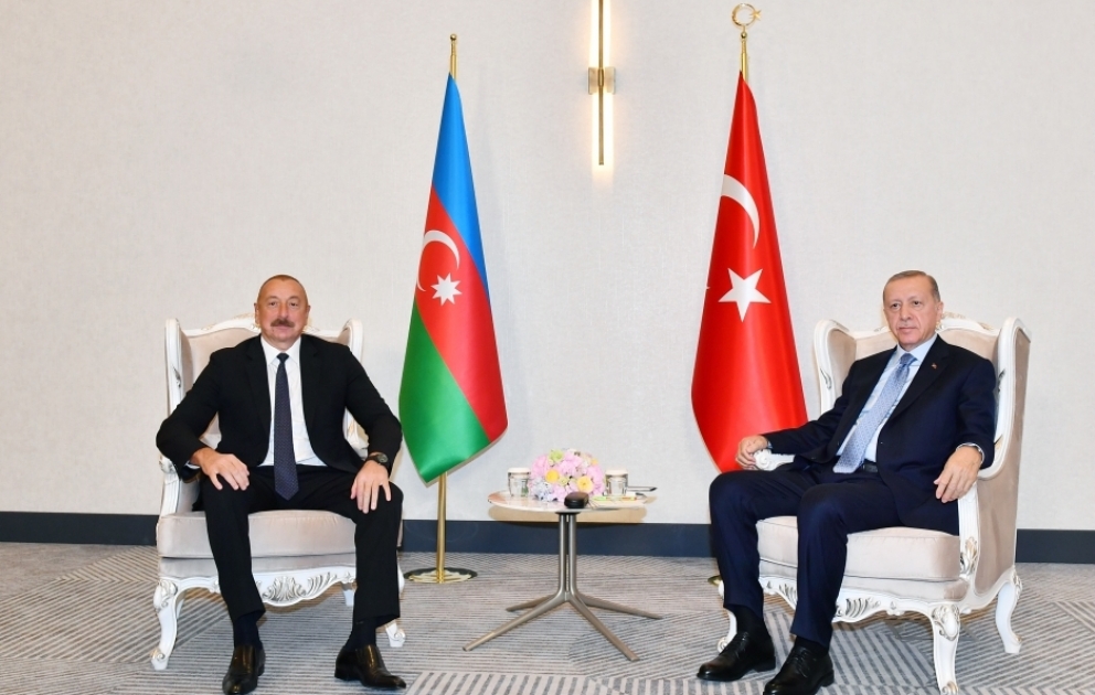 Səmərqənddə Azərbaycan Prezidenti İlham Əliyevin Türkiyə Prezidenti Rəcəb Tayyib Ərdoğan ilə görüşü olub