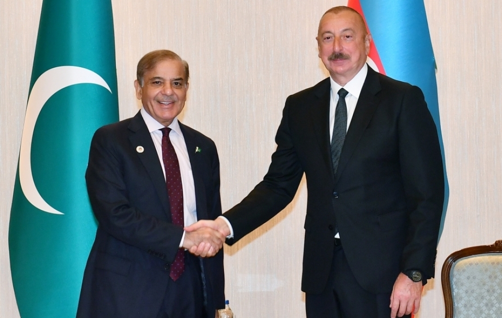 President Ilham Aliyev met with Prime Minister of Pakistan Shehbaz Sharif in Samarkand