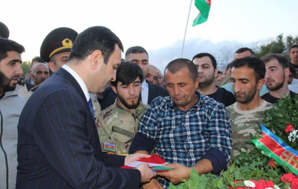 Şəhid Qədim Xəlilov son mənzilə yola salınıb