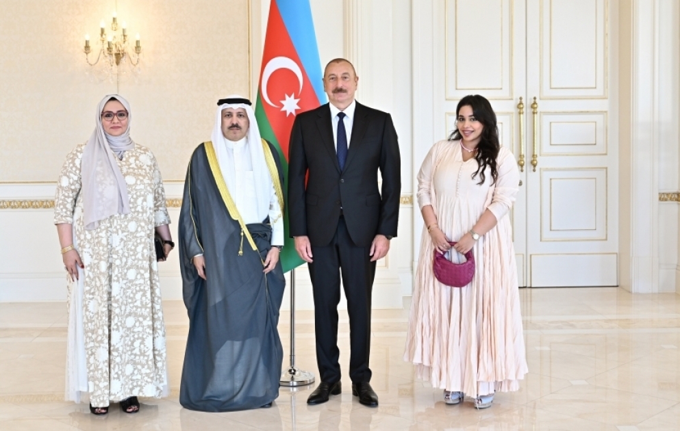 Neuer Botschafter von Kuwait überreicht Präsident Ilham Aliyev sein Beglaubigungsschreiben
