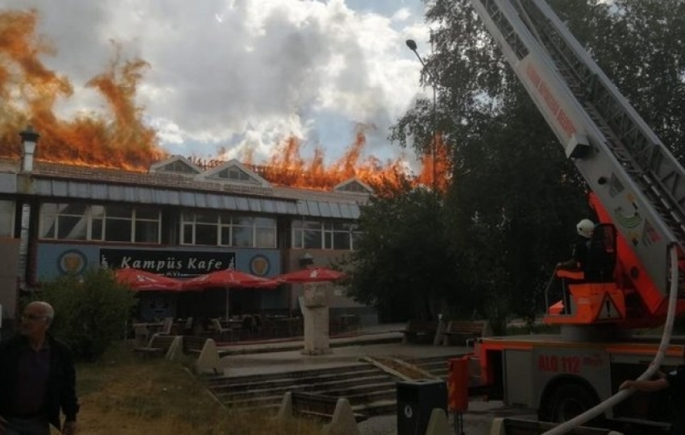 Türkiyənin Ərzurum Atatürk Universitetində güclü yanğın olub