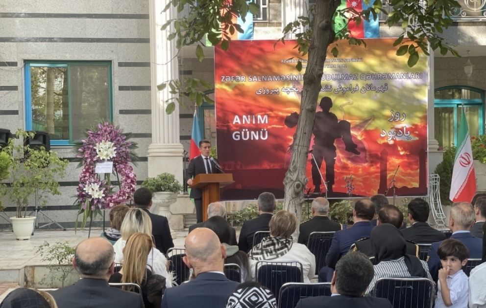 Vətən müharibəsi şəhidlərinin xatirəsi İranda anılıb