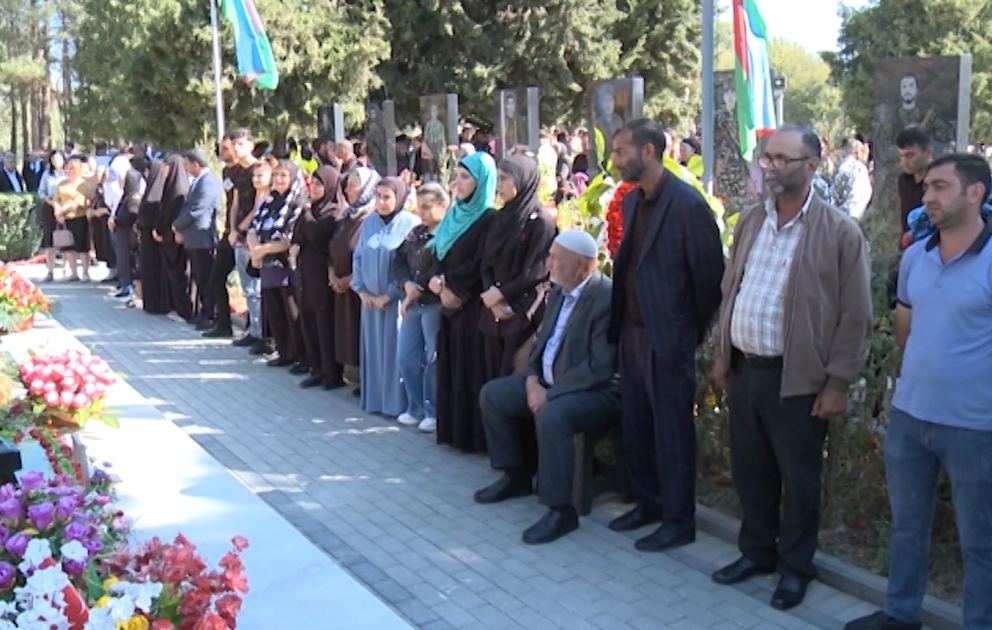 Vətən müharibəsi şəhidlərinin əziz xatirəsi Yevlaxda ehtiramla anılıb
