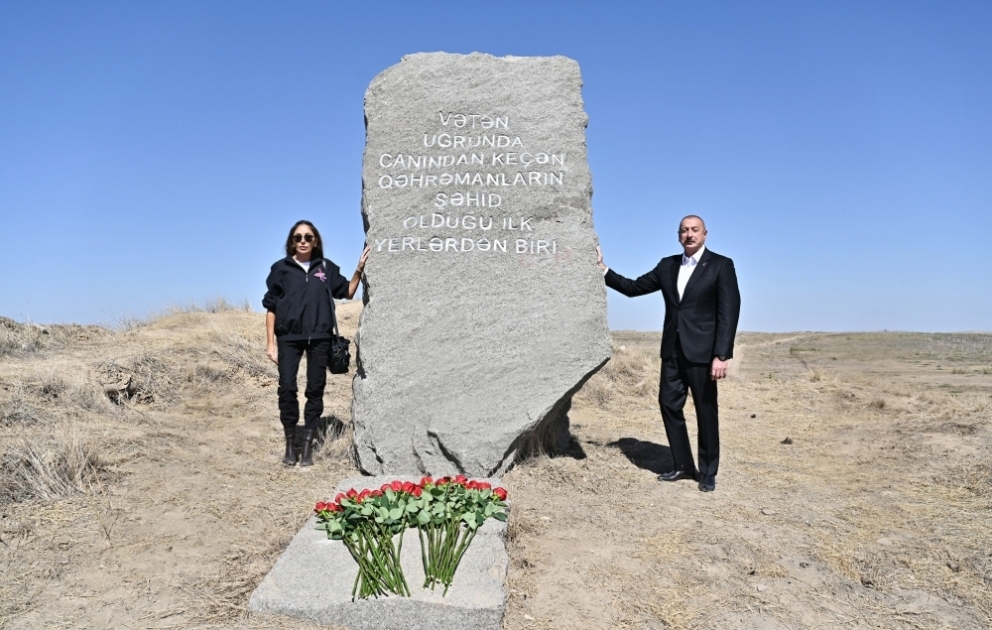 President Ilham Aliyev and First Lady Mehriban Aliyeva visited Fuzuli district 
The head of state and the First Lady commemorated the Patriotic War martyrs by observing a moment of silence on Remembrance Day