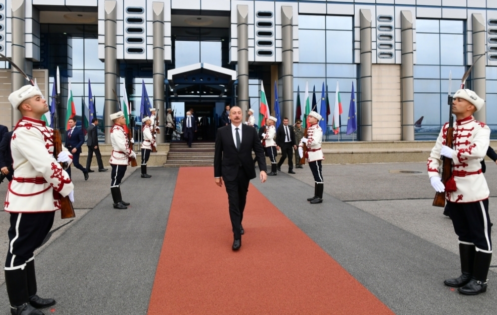 Präsident Ilham Aliyev beendet seinen offiziellen Besuch in Bulgarien