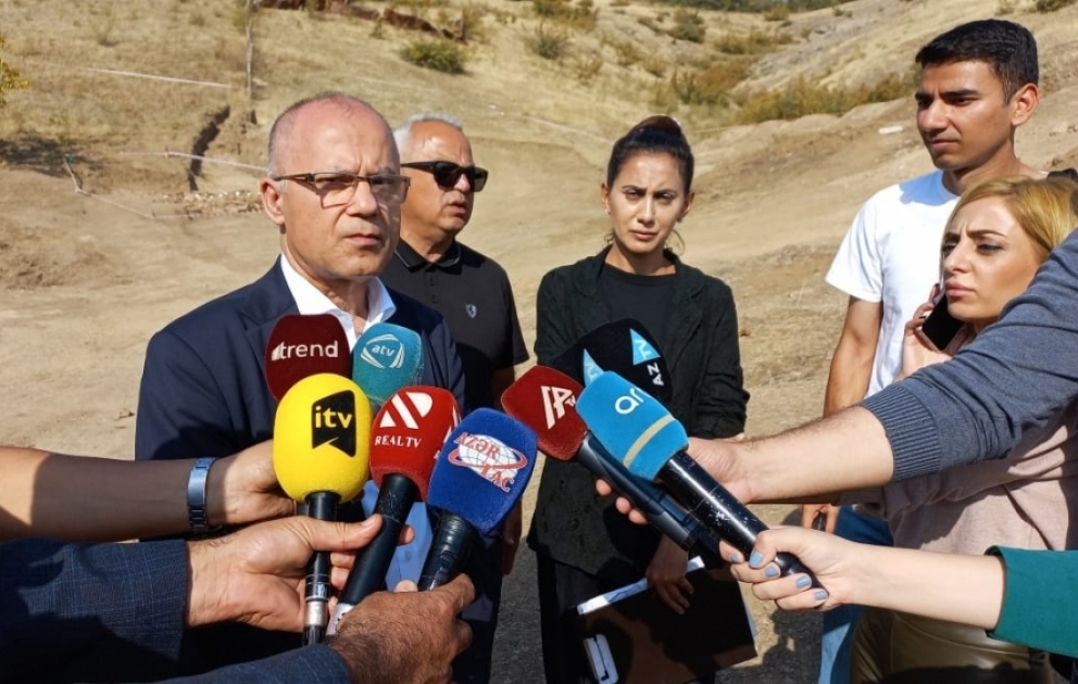 Edillidə aşkarlanan kütləvi məzarlıqda tapılan sümüklərdə xəsarət izləri var
