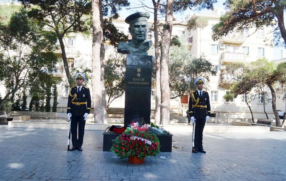 Qafur Məmmədov adına parkda qəhrəmanın 100 illiyi qeyd edilib