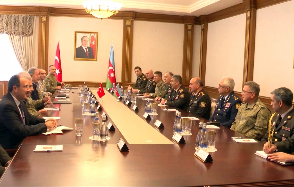 Müdafiə Nazirliyi həftəlik icmalı təqdim edib
