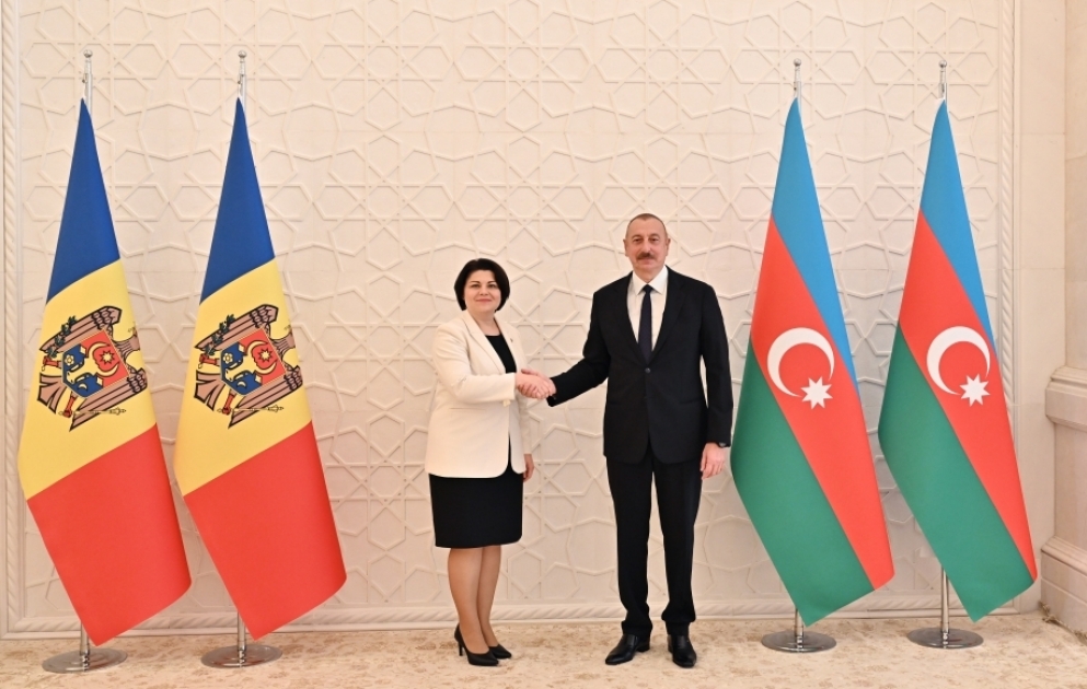 Präsident Ilham Aliyev und moldauische Premierministerin Natalia Gavrilița treffen sich zu Vier-Augen-Gespräch in Baku