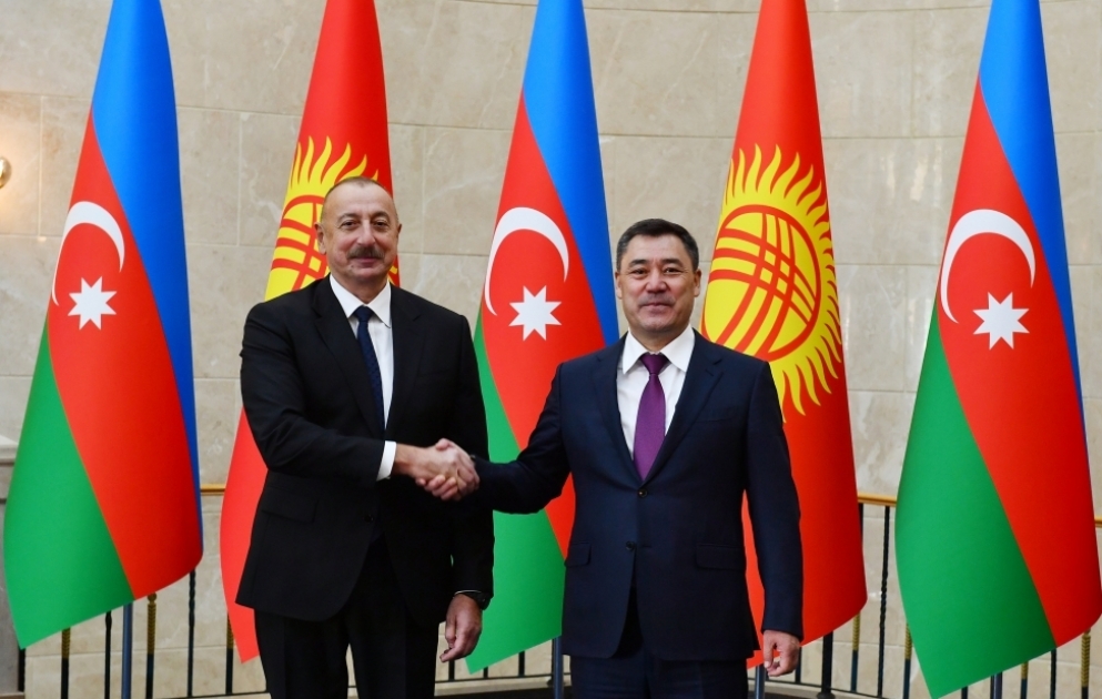 Offizieller Empfang von Präsident Ilham Aliyev in Bischkek