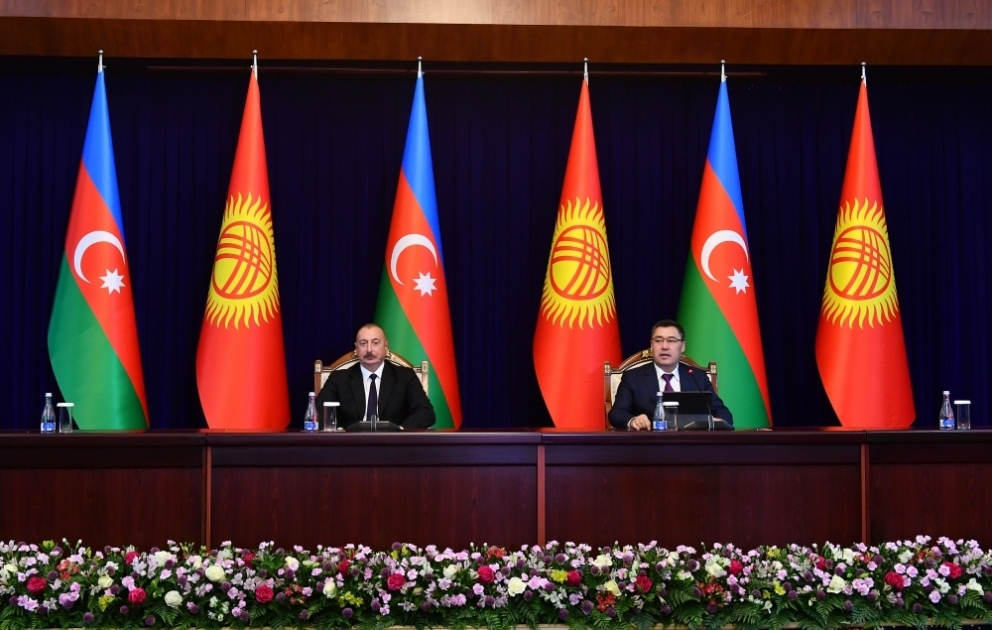 Azərbaycan və Qırğızıstan prezidentləri mətbuata bəyanatlarla çıxış ediblər