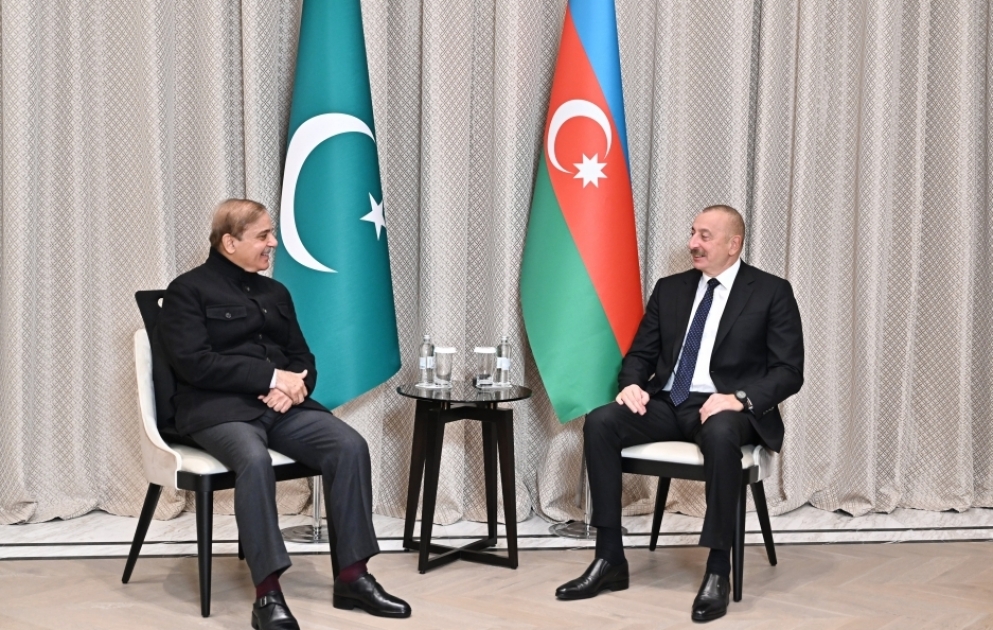 Azərbaycan Prezidenti İlham Əliyevin Astanada Pakistanın Baş naziri ilə görüşü olub