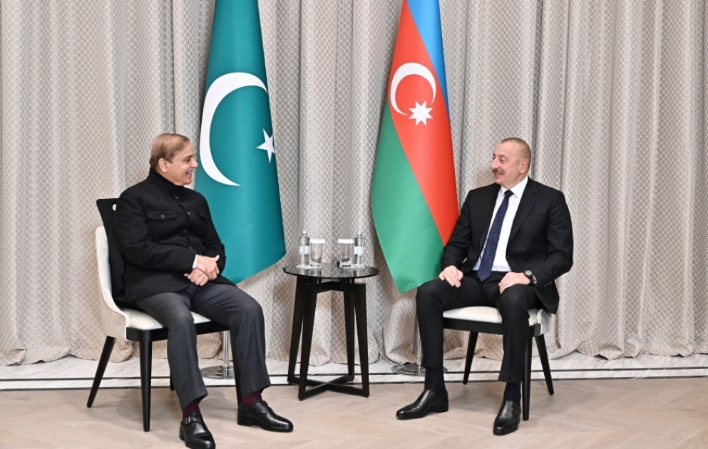 Le président azerbaïdjanais et le Premier ministre pakistanais s’entretiennent à Astana