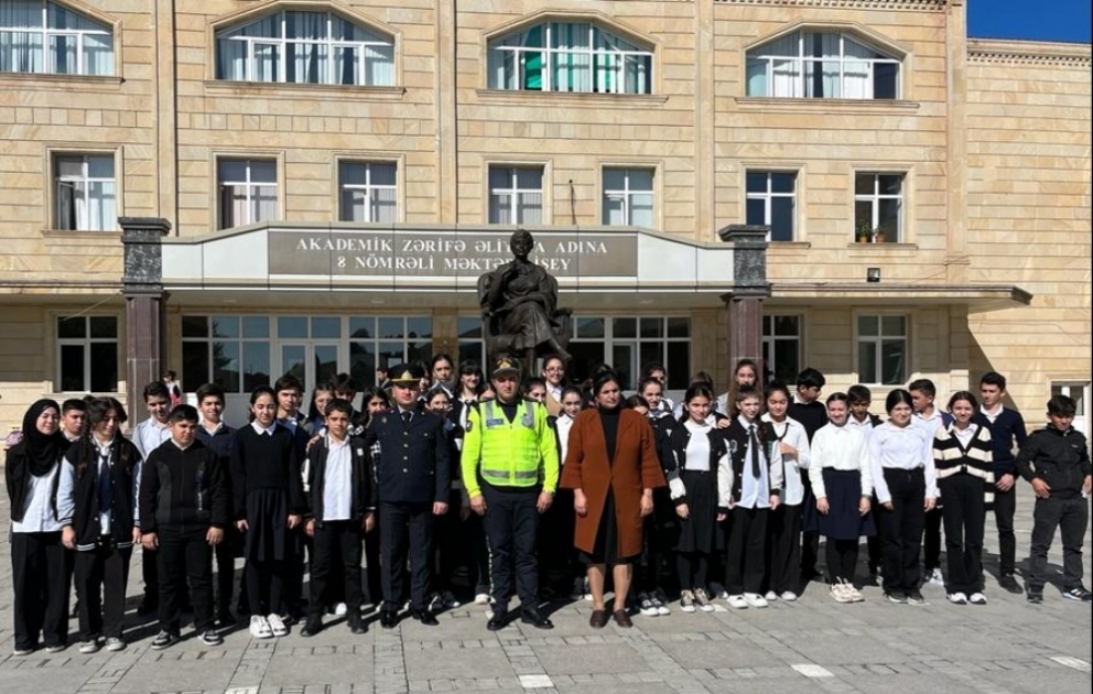 Məktəblilərə yol hərəkəti təhlükəsizliyi qaydaları izah olunub