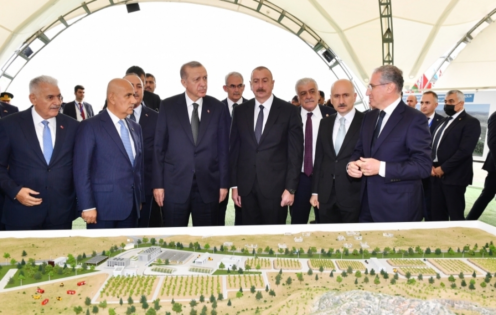 Pose de la première pierre du Complexe de « Centre international de formation forestière Azerbaïdjan-Turquie », «Culture de jeunes plants » et «Forêt de l’amitié» 
Les présidents azerbaïdjanais et turc participent à la cérémonie
