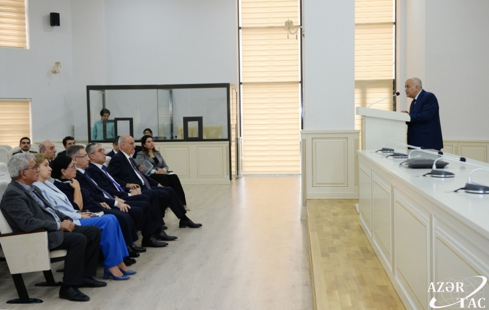 AZƏRTAC-da tarix elmləri doktoru, professor Dilarə Seyidzadə ilə görüş keçirilib