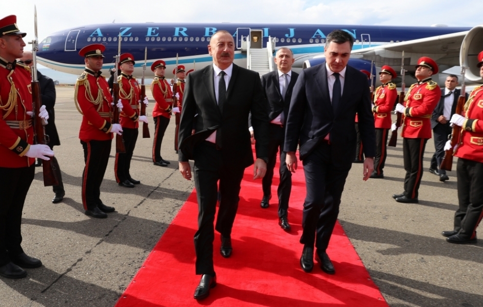 Aserbaidschans Präsident ist zu Staatsbesuch in Georgien eingetroffen