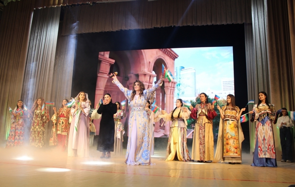 Özbəkistanın Nəvai vilayətində Azərbaycan mədəniyyəti və ədəbiyyatı günlərinin rəsmi açılışı olub