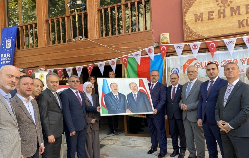 “Şuşa İli” çərçivəsində Bursada azərbaycanlı rəssamın fərdi rəsm sərgisi açılıb