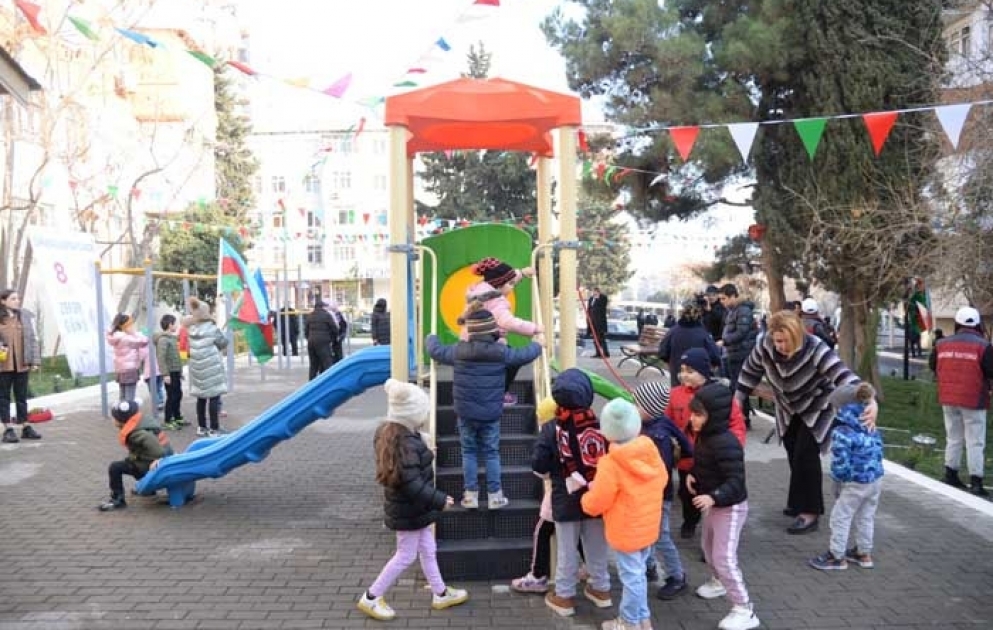 Nəsimi rayonunda daha bir “Abad həyət” sakinlərin istifadəsinə verilib