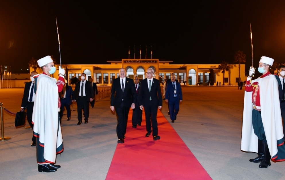 Präsident Ilham Aliyev beendet seinen Besuch in Algerien