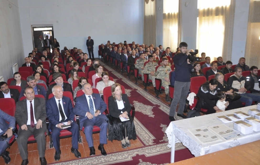 Ağdamda “Vətən bizə oğul dedi” kitabının təqdimatı olub