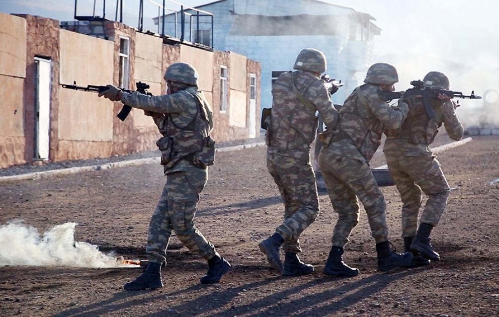 Руководство Министерства обороны продолжает проверку частей и соединений