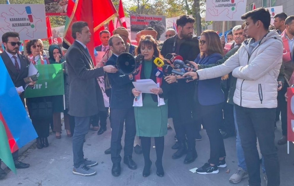 Ankarada Fransanın Türkiyədəki səfirliyinin qarşısında etiraz aksiyası keçirilib