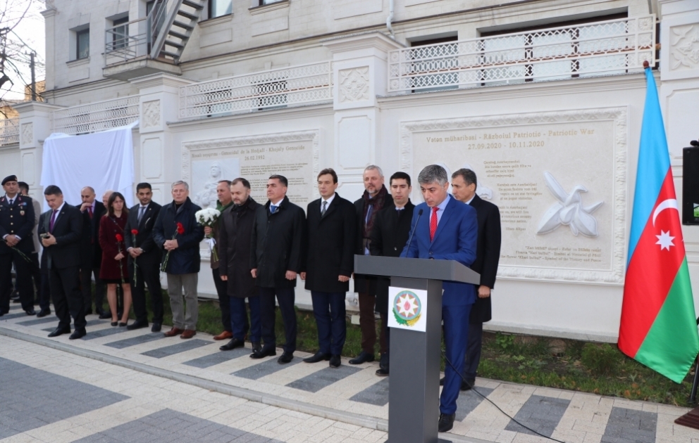 Kişineuda Zəfər Günü və “Şuşa İli”nə həsr olunmuş barelyefin açılışı olub