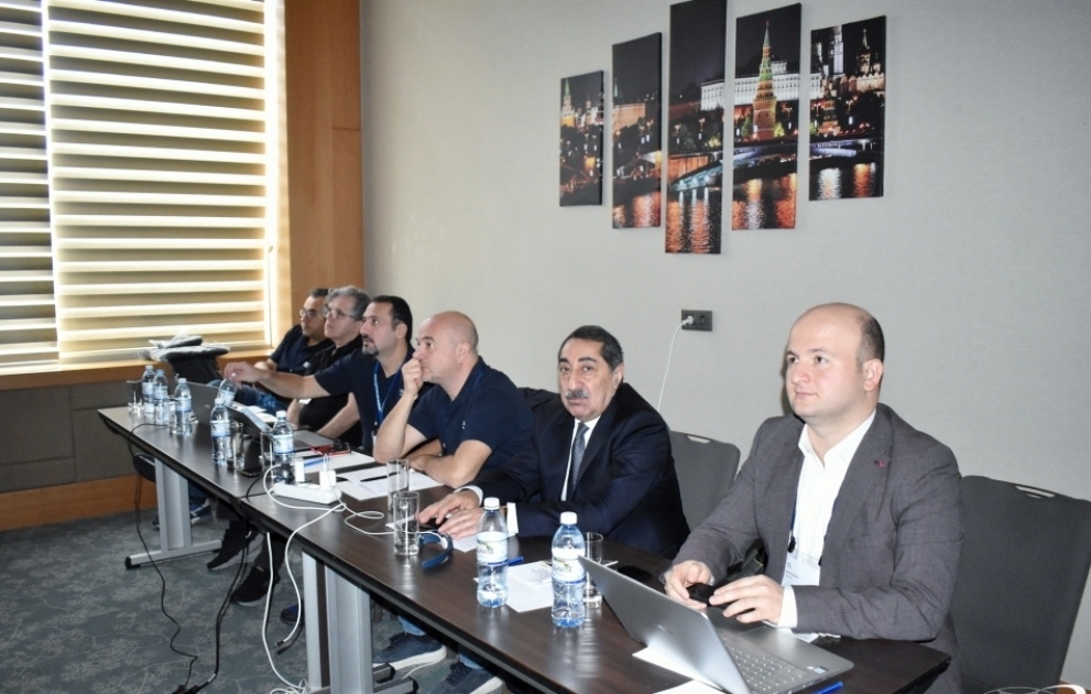 Travmatoloq və ortopedlər üçün təlim kursu keçirilib