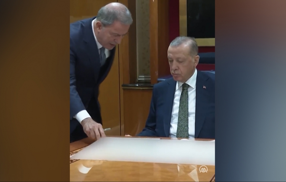 Ərdoğanın orduya əməliyyat əmrini verdiyi görüntülər yayılıb