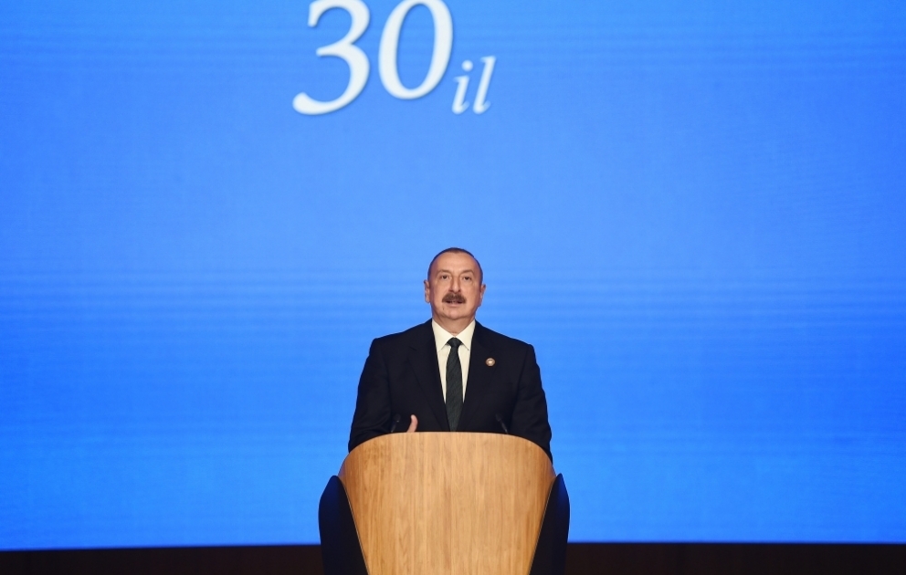 Prezident İlham Əliyev: O vaxt atılan addımlar bu gün bizə imkan verir ki, beynəlxalq müstəvidə müstəqil ölkə kimi özümüzü təsdiqləyək