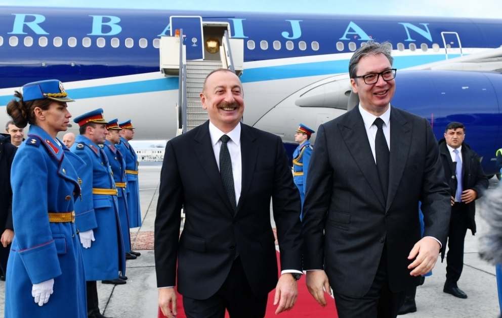 Le président azerbaïdjanais entame une visite officielle en Serbie