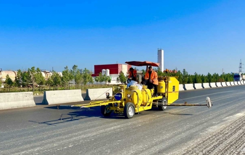 H.Z.Tağıyev - Sumqayıt avtomobil yolunda son tamamlanma işləri aparılır