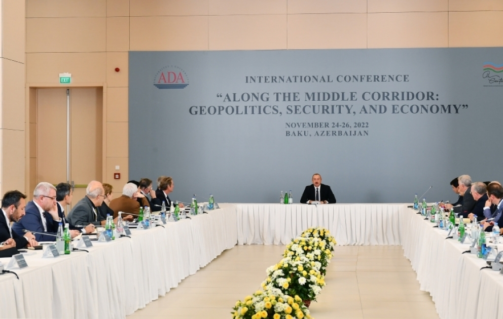 Internationale Konferenz zum Thema ”Geopolitik, Sicherheit und Wirtschaft entlang des mittleren Korridors” in Baku 
Präsident Ilham Aliyev nimmt an der Konferenz teil