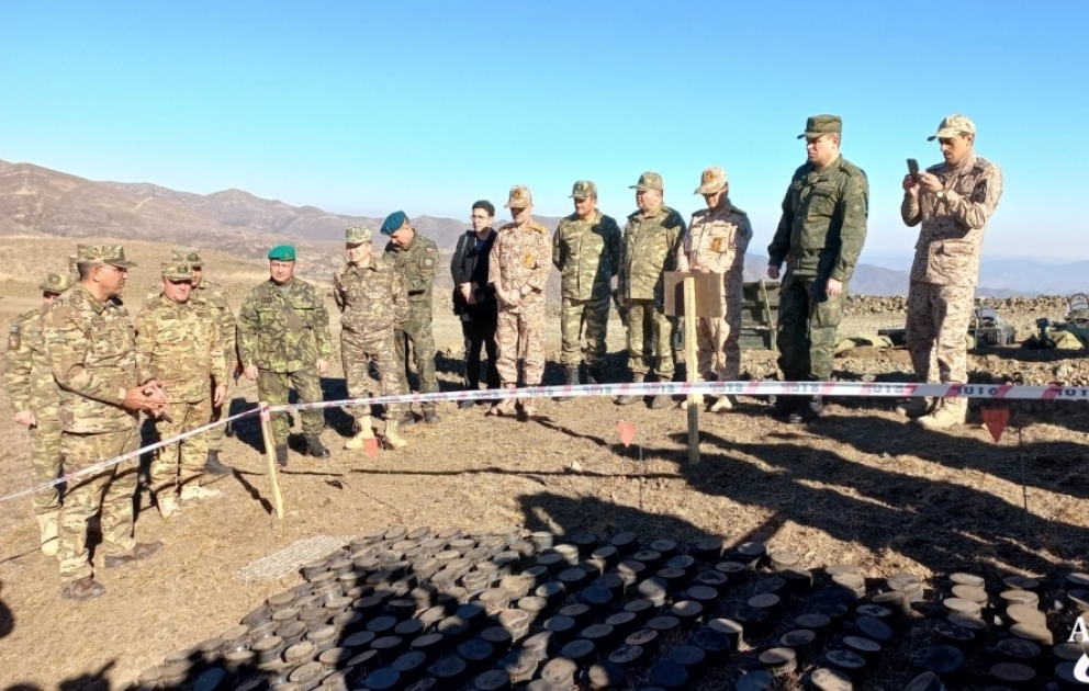 Latschin: Nach dem Krieg wurden in Latschin mehr als 1.400 neue Minen vergraben - Militärattachés lernen Spuren des armenischen Terrorismus kennen