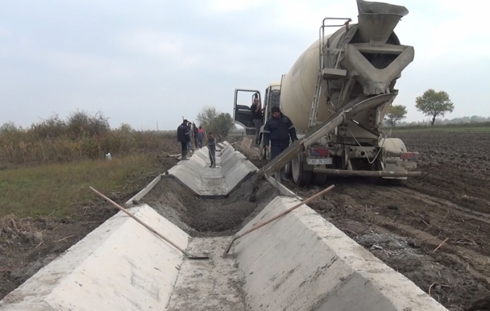 Şabranda son illər 100 kilometrdən artıq torpaq kanal beton kanalla əvəzlənib