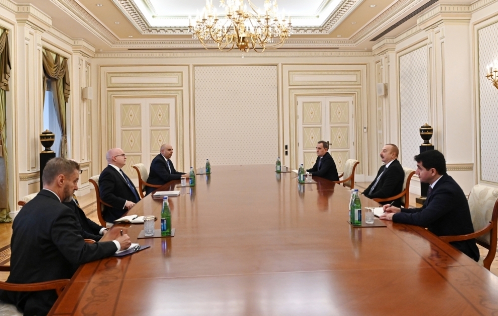 Präsident Ilham Aliyev empfängt Chefberater des US-Außenministeriums für Kaukasus-Verhandlungen