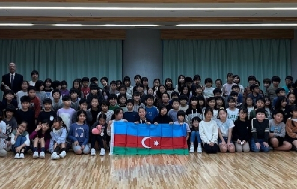Azərbaycan haqqında təqdimat Tokio məktəbliləri tərəfindən böyük maraqla qarşılanıb