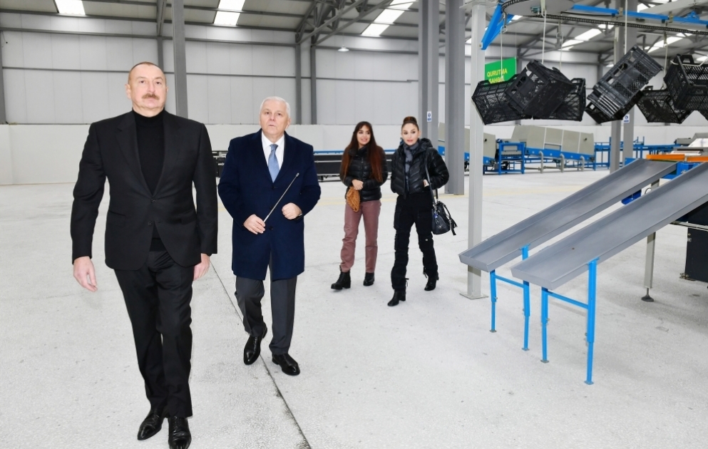 Visite d’une entreprise de production de fruits secs dans le village d’Orta Zeyzid