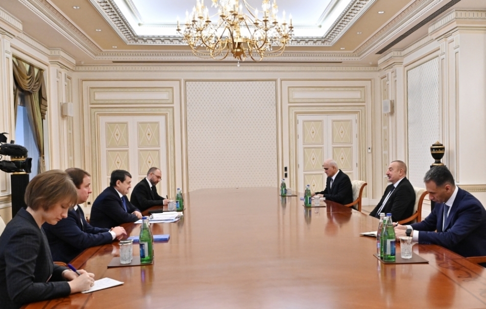 Präsident Ilham Aliyev empfängt Berater des russischen Präsidenten