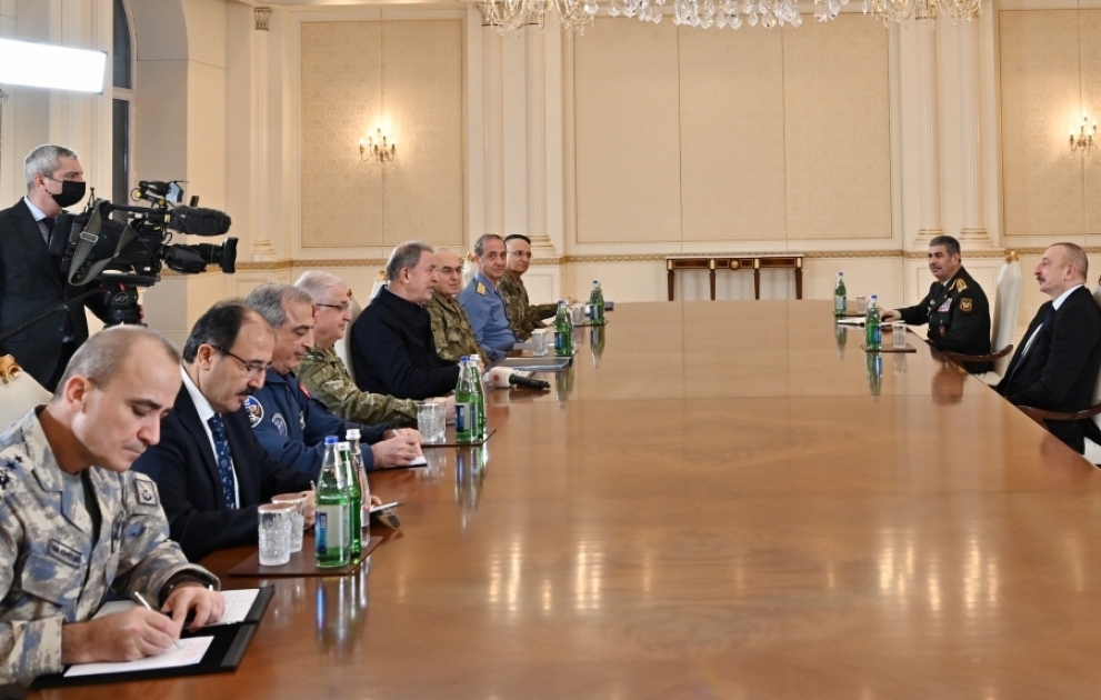 President Ilham Aliyev received delegation led by Minister of National Defense of Turkiye
