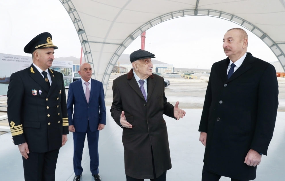 “Akademik Xoşbəxt Yusifzadə” tankeri istismara verilib
Prezident İlham Əliyev mərasimdə iştirak edib