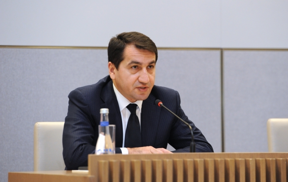 Хикмет Гаджиев проинформировал иностранных дипломатов о ситуации на дороге Лачин – Шуша