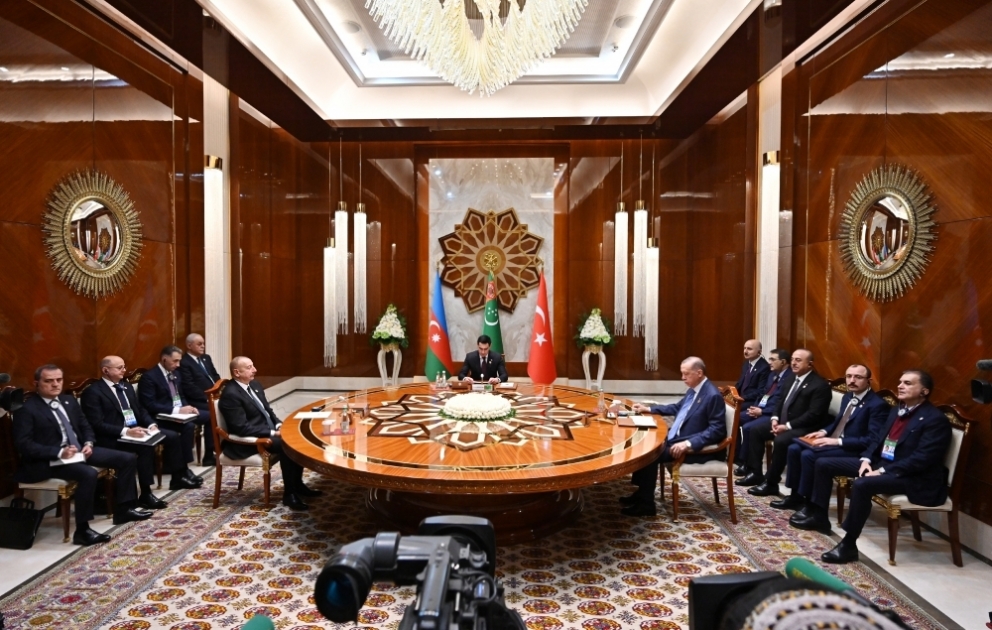 Presidents of Azerbaijan, Turkiye and Turkmenistan held expanded meeting in city of Turkmenbashi