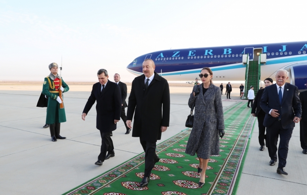Le président azerbaïdjanais entame une visite de travail au Turkménistan