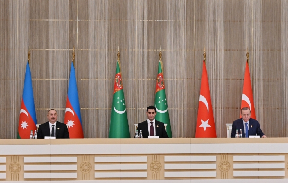 Aserbaidschan, Türkiye und Turkmenistan unterzeichnen Dokumente