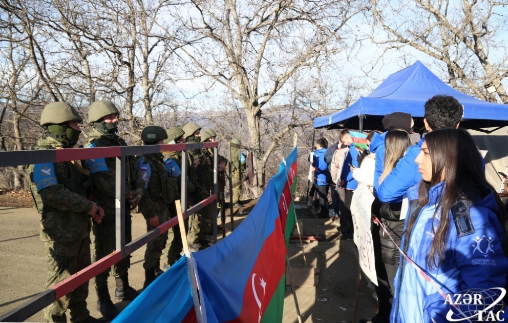 Azerbaijani ecologists and NGO activists continue protests on Lachin-Shusha road