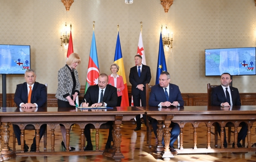 Bukarest: Regierungen Aserbaidschans, Georgiens, Rumäniens und Ungarns unterzeichnen Abkommen über strategische Partnerschaft im Bereich grüner Energie