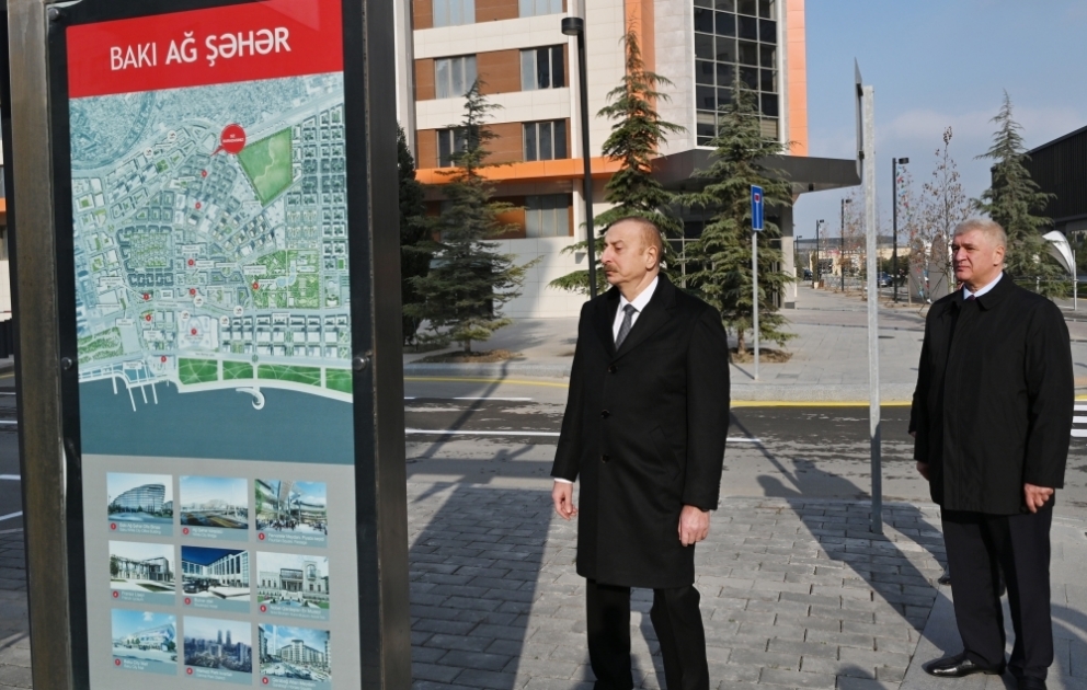 Bakou : la construction d’un certain nombre d’infrastructures achevée dans la Ville blanche
Le président Ilham Aliyev pose la première pierre du Complexe des chevaux Karabagh
